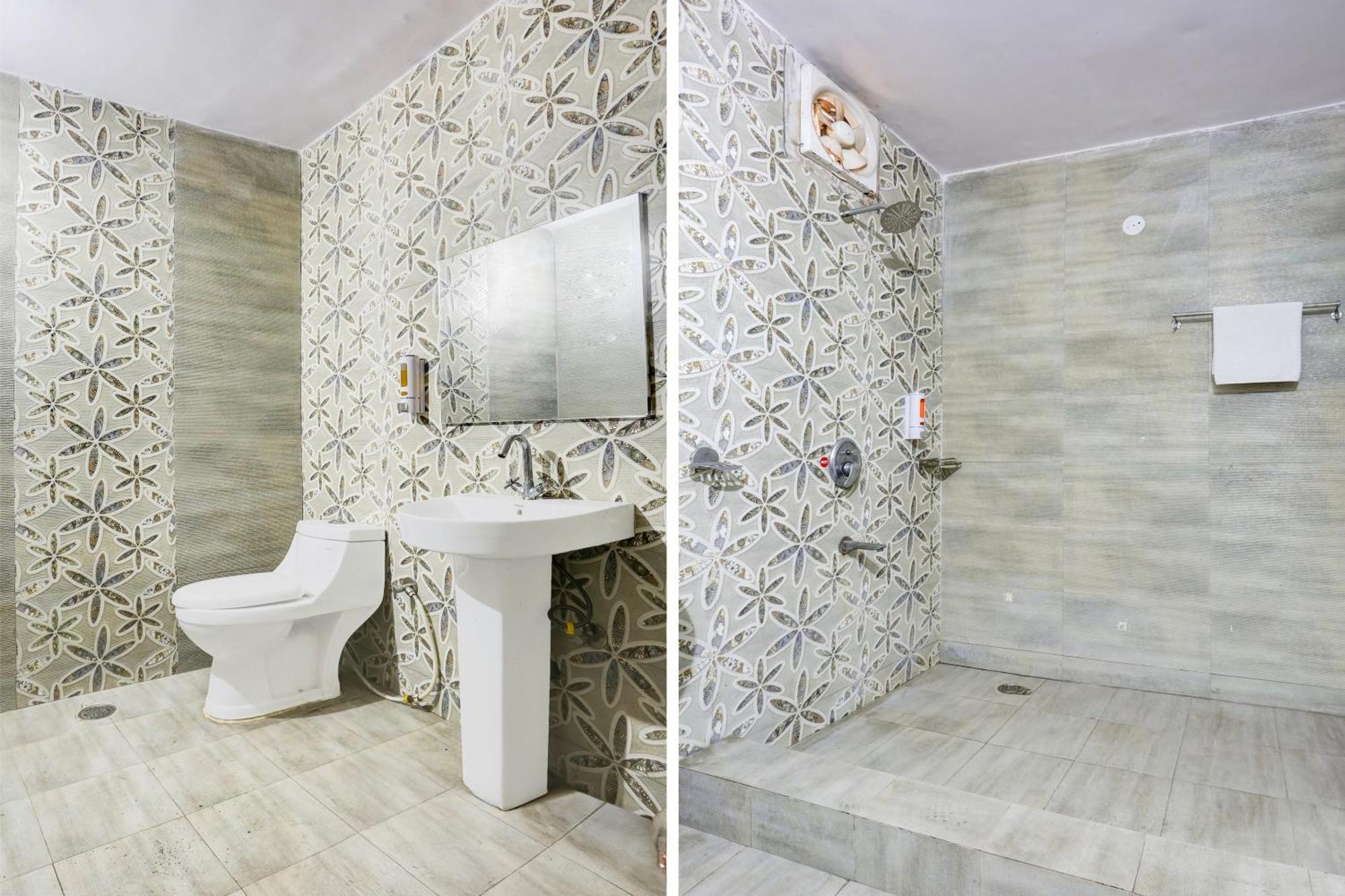 Super Townhouse Haibowal Chowk Ludhiana Eksteriør bilde